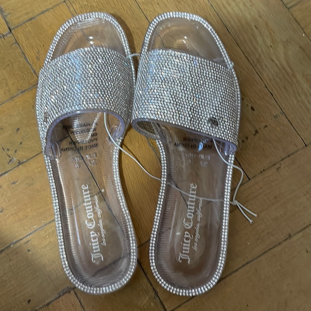 Sandals - Picture 2 of 3